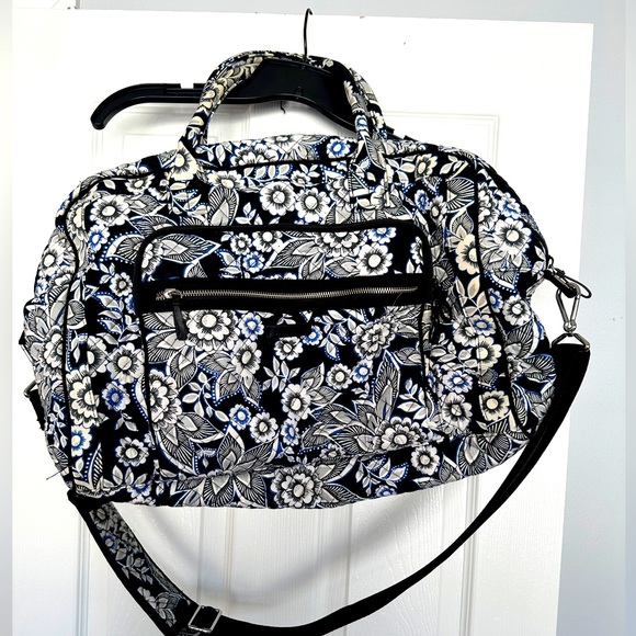 Vera Bradley Bags Vera Bradley Quilted Weekender Bag Bluewhiteblack